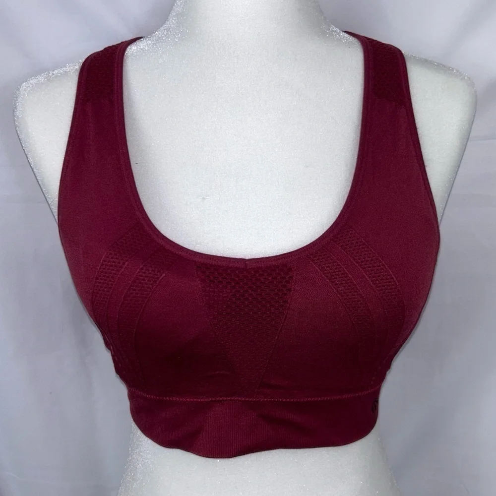 Marika Sports Bra Seamless Dry-Wik Racerback Removeable Cup Sports Bra Mesh Vent